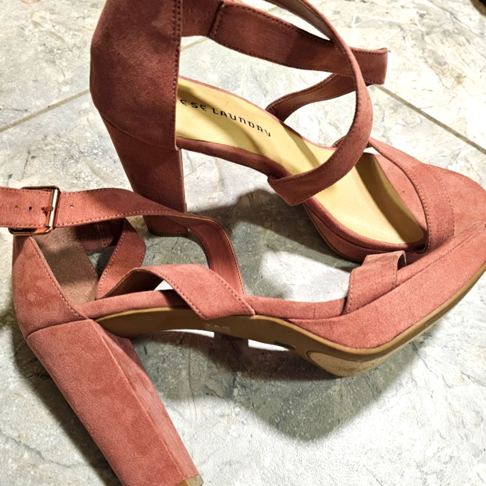 Chinese Laundry Platform Sandal Size 11